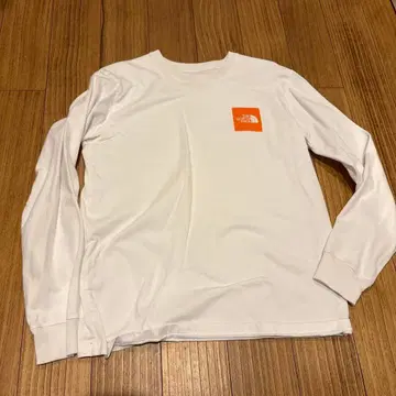 THE NORTH FACE 화이트 긴팔T셔츠 M