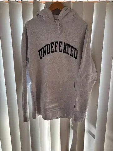 UNDEFEATED 그레이 후디 X-LARGE