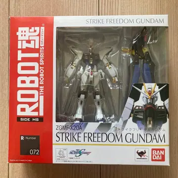BANDAI 로봇혼 스트라이크 프리덤 건담