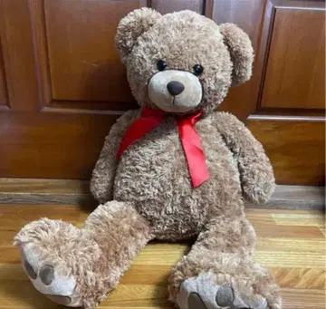 커다란 브라운색 곰 봉제 인형