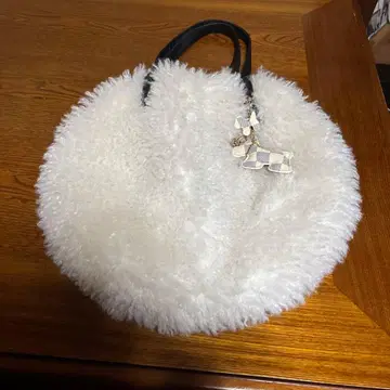 마리 인형 퍼 핸드백