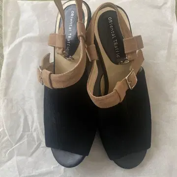 ORiental Traffic 하이힐 펌프스 블랙 베이지