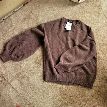 GREEN LABEL RELAXING 다크 브라운 스웨터