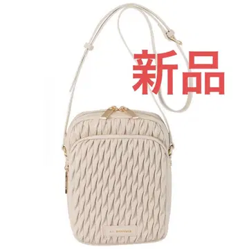 라바가제리 랜덤 플리츠 숄더백 세로 아이보리 계열