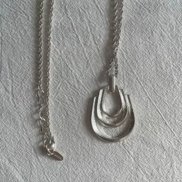 언타이틀 실버 후프 목걸이