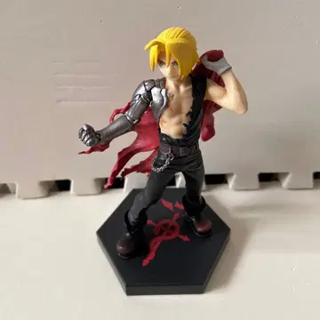 에드워드 엘릭 피규어