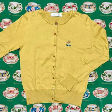 제인 마플 로고 자수 가디건