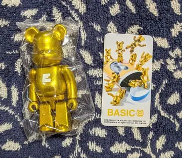 [ 시리즈 28 베이직 E ] 베어브릭 내부 가방 미개봉, 카드 포함