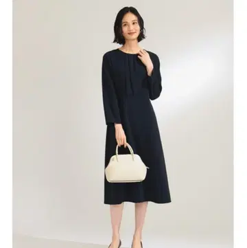 Demi-Luxe BEAMS 트리아세 프론트 턱 원피스 블랙 데밀룩스