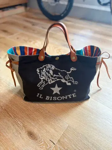 IL BISONTE 일비종떼 토트백 블랙/카키