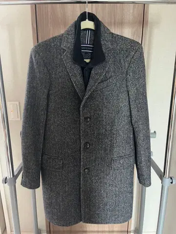 울 혼방 그레이 계열 피 코트 타미힐피거