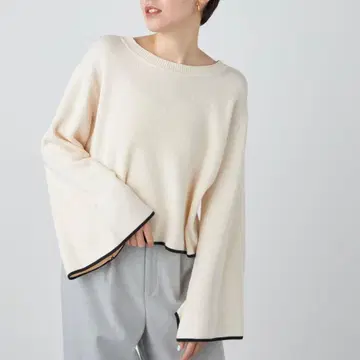 리에 거울 벨 슬리브 숏 기장 니트 라인