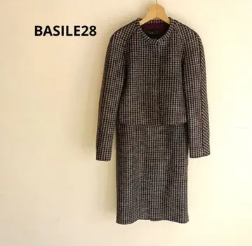 [ 새상품급 ] Basile28 그레이 계열 체크 무늬 셋업