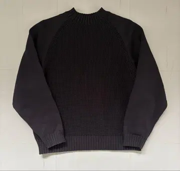 앞뒤로 착용 가능한 미들 게이지 크루넥 스웨터 XXS~XS 블랙