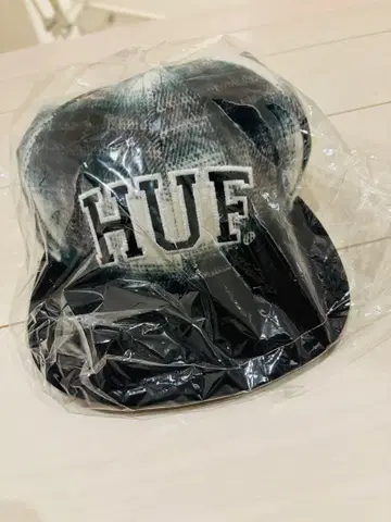 미사용 새상품 HUF 캡