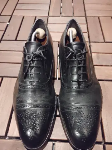 오쓰카 제화 블랙 가죽 윙팁 드레스 슈즈