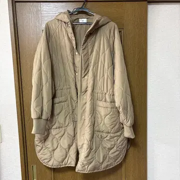 베이지 퀼팅 자켓 M 사이즈