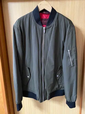 ZARA MAN MA-1 자켓 L 사이즈 올리브 그린