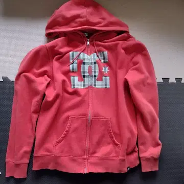 DC 레드 후드티 프론트 지퍼