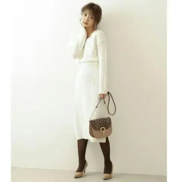 프로포션 아란 카슈쿨 니트 원피스