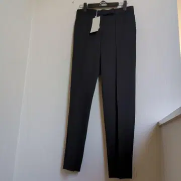 미사용 새상품 TOMORROWLAND 슬림 핏 팬츠 택 포함 새상품