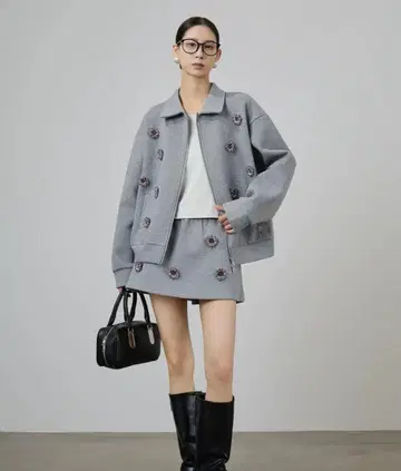 겨울용 여성용 그레이 집업 셋업 비즈 장식 스커트 팬츠