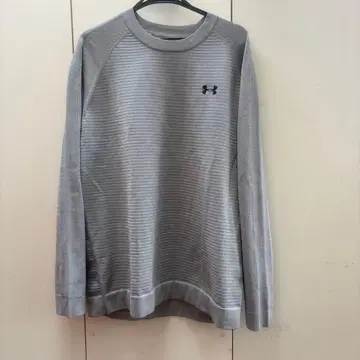 언더아머 그레이 스트라이프 스웨터