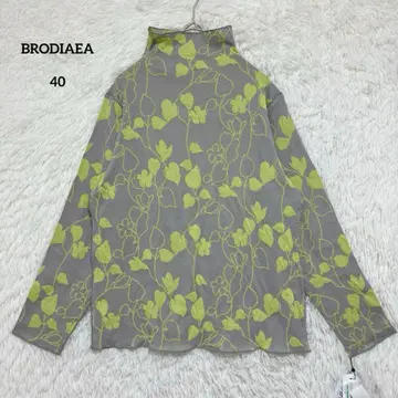 [ 택 포함 ] BRODIAEA 리버서블 올 패턴 보틀넥 풀오버 40