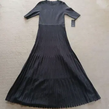 블랙 니트 롱 원피스 반팔 플리츠