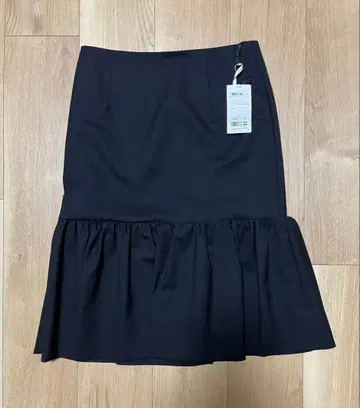 자유구 울 소재 스커트