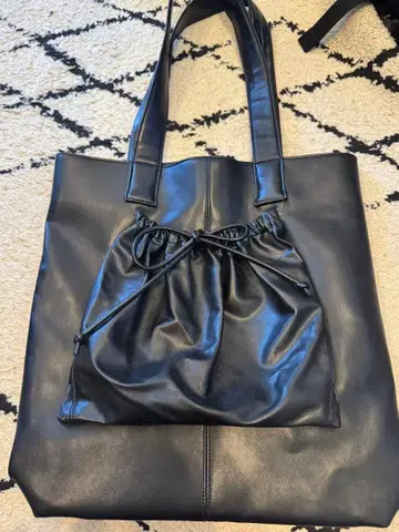 AKIKOAOKI Hard worker bag classic black