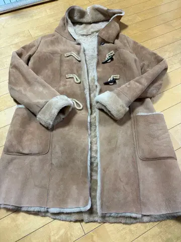 JOURNALSTANDARD 베이지 리얼 무스탕 더플 코트