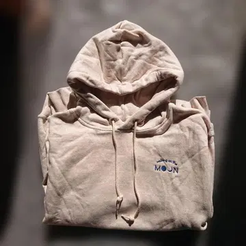 2PM JUN.K Walking on the moon 후드티