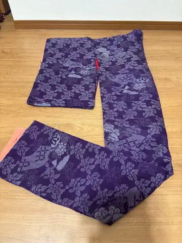 앤티크 보라색 꽃무늬 부채 패턴 코몬 기모노