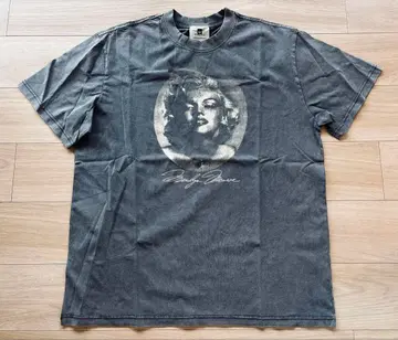 마릴린 몬로 T셔츠 L 사이즈 다크 그레이 빈티지 가공