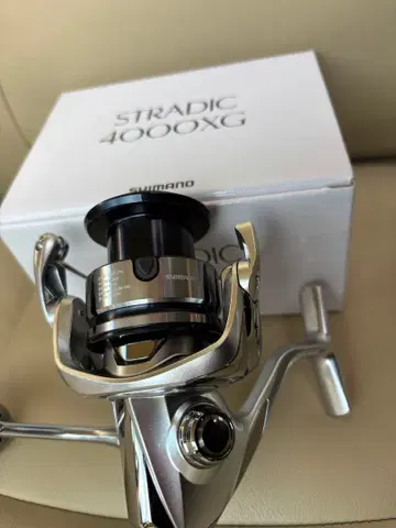 SHIMANO STRADIC 4000XG 스피닝 릴