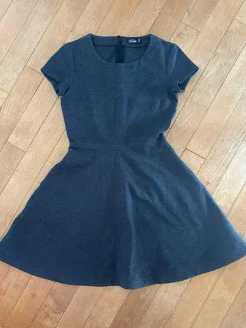 KATE SPADE SATURDAY 다크 그레이 반팔 원피스 XS