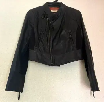 몽플레지르 블랙 가죽 자켓 숏 기장 라이더스 여성용 라무