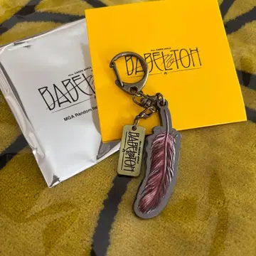 Mrs. GREEN APPLE 바벨탑 키링 빨간색