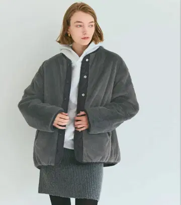 새상품 M 사이즈 coca 워셔블 리버서블 퀼팅 블루종/차콜