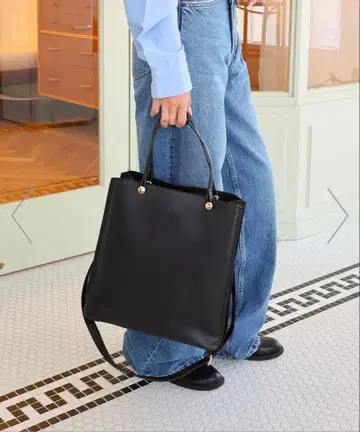 CLIVIA CLIVIA / 세로형 A4 토트백 블랙