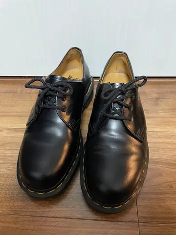 새상품급 닥터마틴 3홀 가죽 신발