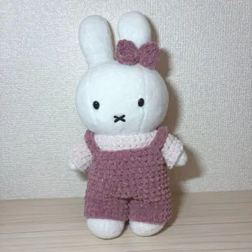 포즈 미피  의류 오버롤