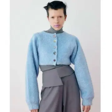 미사용 새상품 Herin.cye 샤이니 숏 가디건