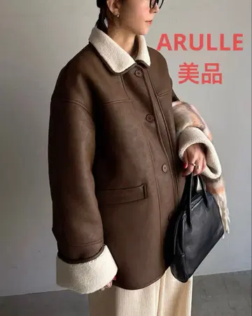 ARULLE 브라운 보아 합성 피혁 무스탕 코트