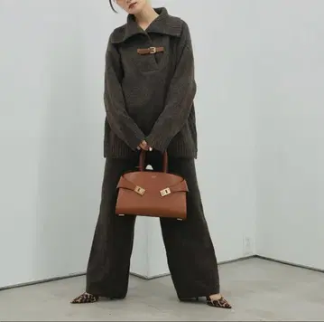 벨트 디자인 폴로 니트 & 니트 팬츠 SET UP