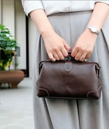 일본제 포르코 로쏘 천연 가죽 가마구치 숄더백