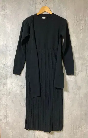 ELENORE 엘레노아 플리츠 니트 원피스 드레스 블랙