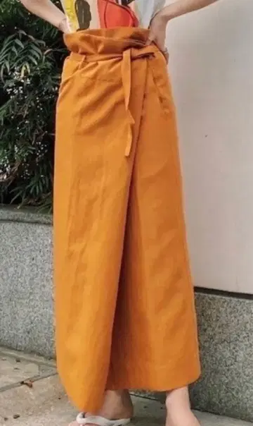 메종 에우레카 랩스커트