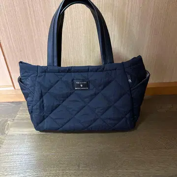 ROOTOTE 블랙 컬러 퀼트 토트백